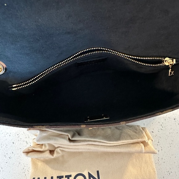 Louis Vuitton Trunkie Bag • LIKE NEW April 2025 - Picture 11 of 15